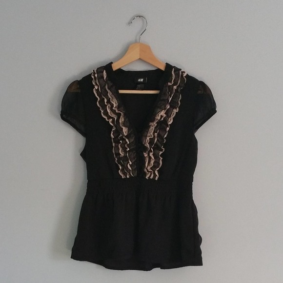 H&M Ruffle Collared Short Sleeve Shirt Size Small - Picture 1 of 7